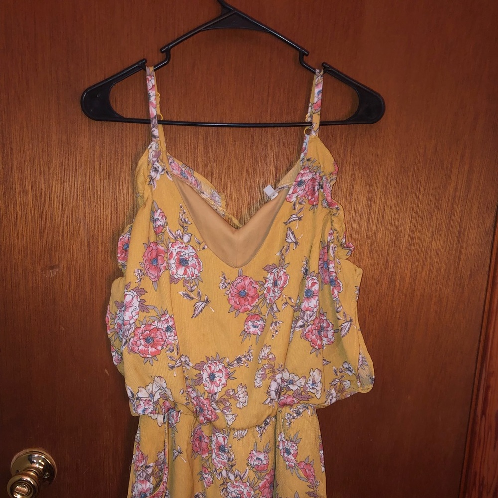 Romper - Picture 2 of 2